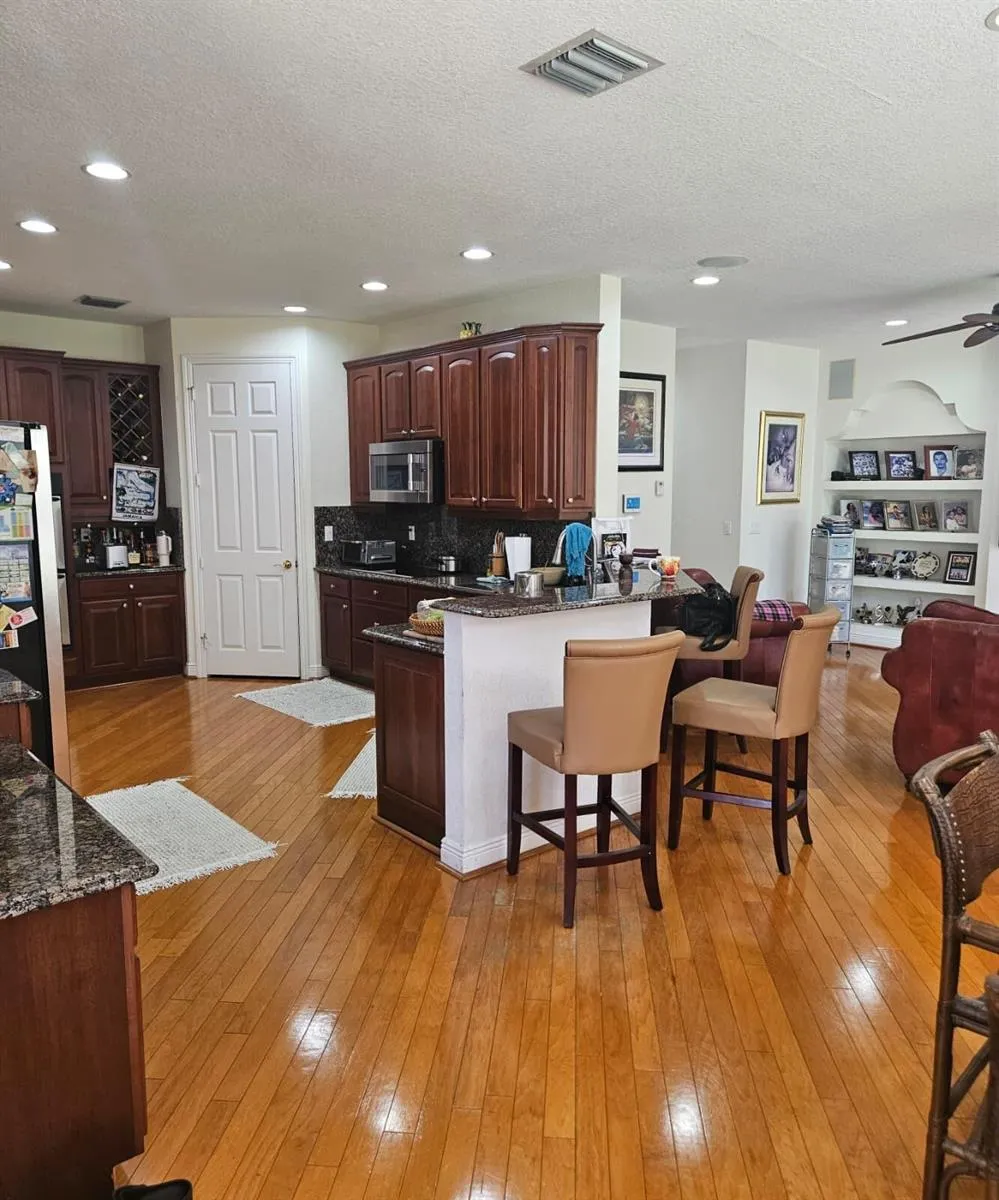 13382 Lakepointe Circle Cooper City, FL 33330