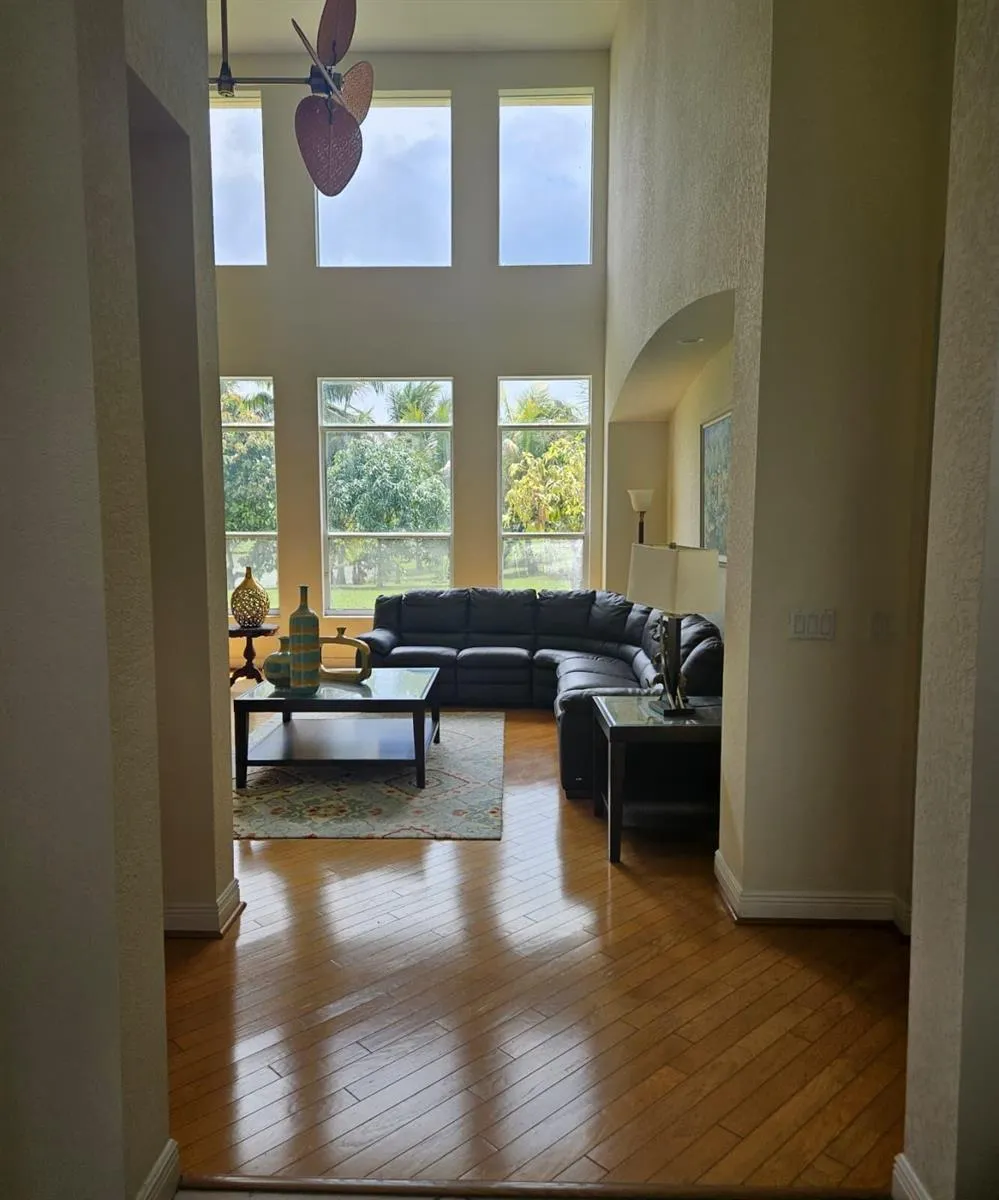 13382 Lakepointe Circle Cooper City, FL 33330