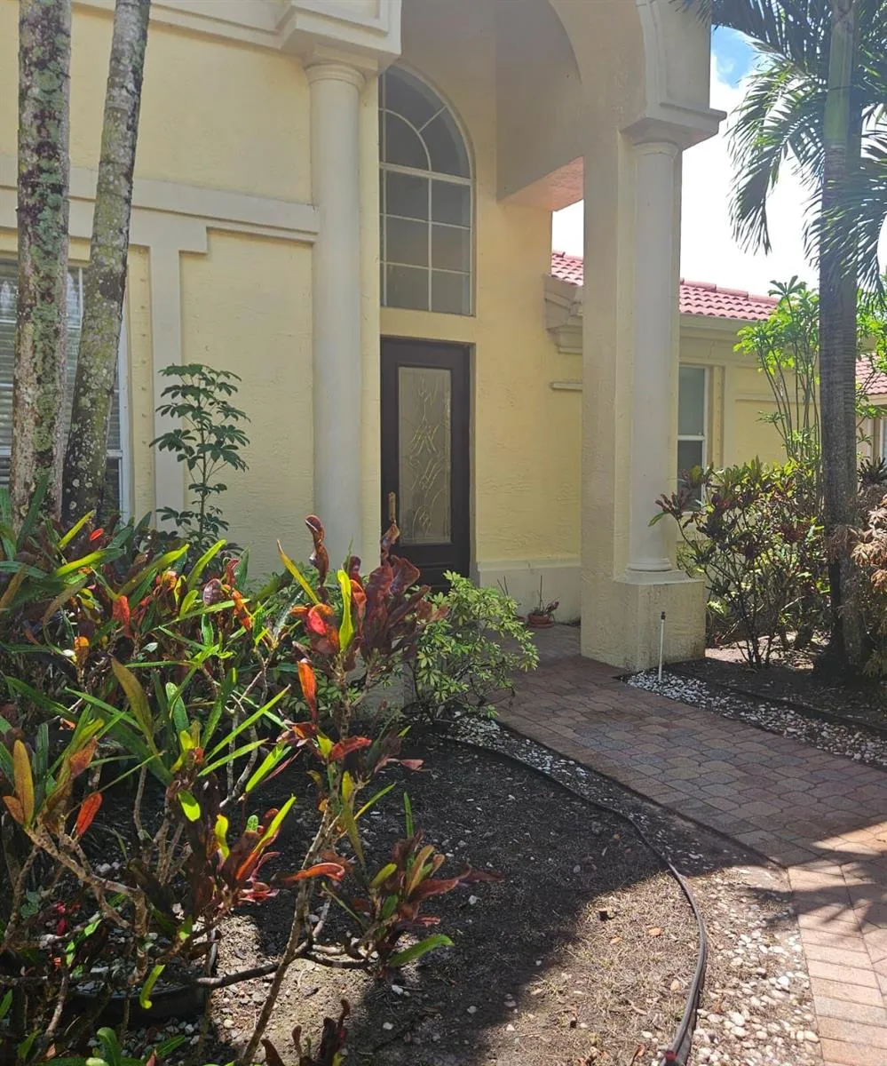 13382 Lakepointe Circle Cooper City, FL 33330
