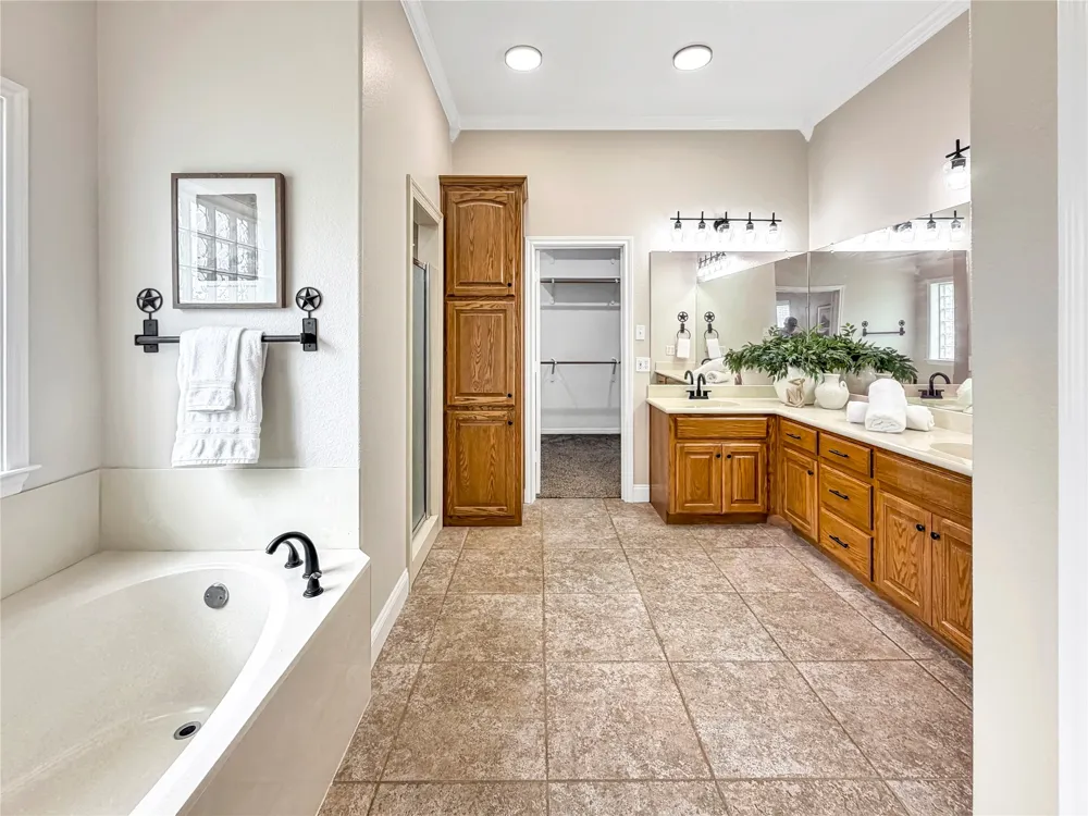 1008 Bosque Ridge Road Crawford, TX 76638