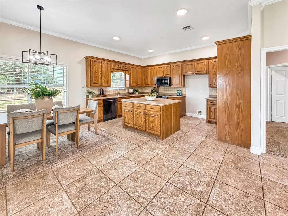 1008 Bosque Ridge Road Crawford, TX 76638