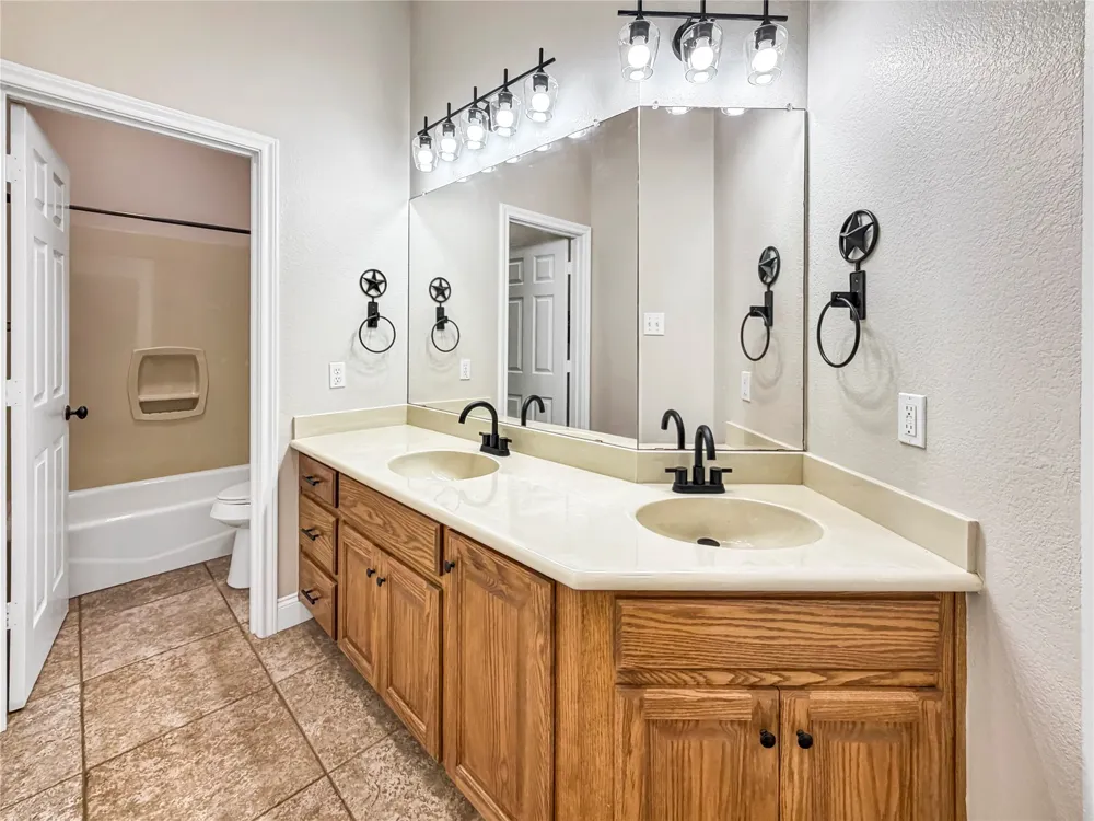 1008 Bosque Ridge Road Crawford, TX 76638