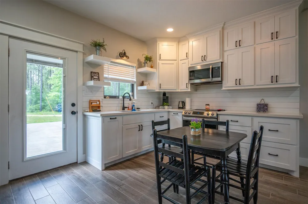 1068 County Road 3200 Colmesneil, TX 75938