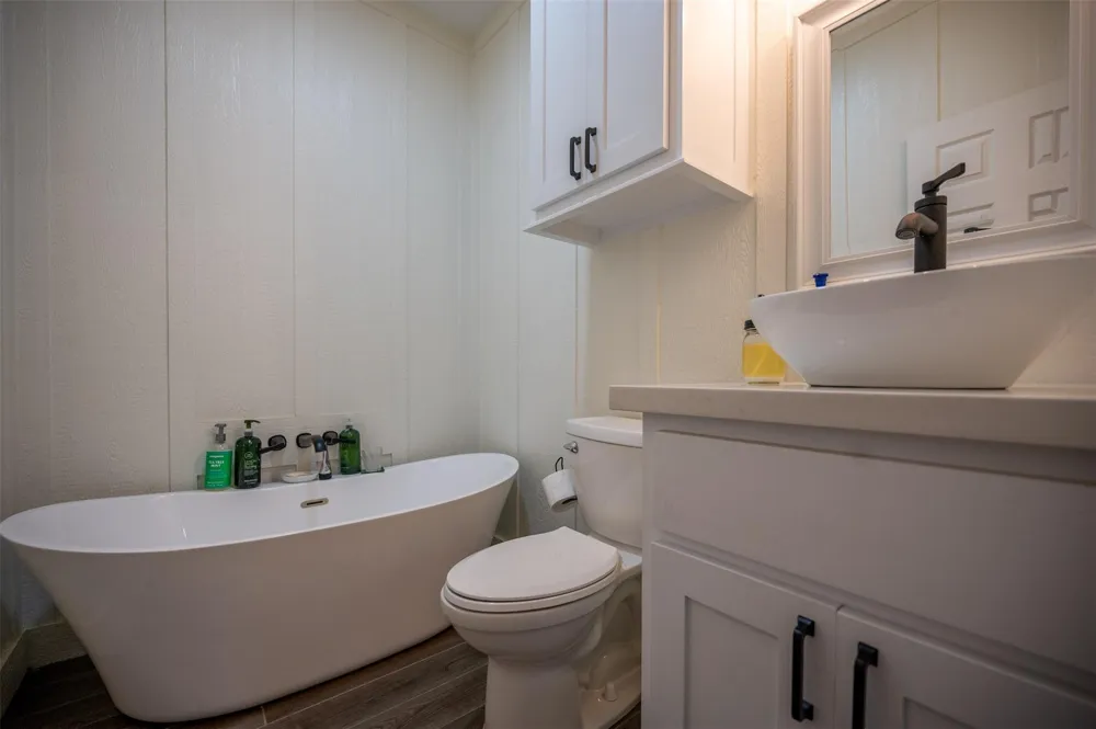 1068 County Road 3200 Colmesneil, TX 75938