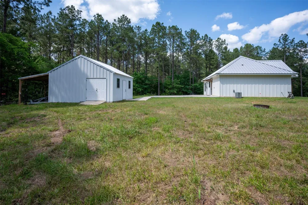 1068 County Road 3200 Colmesneil, TX 75938