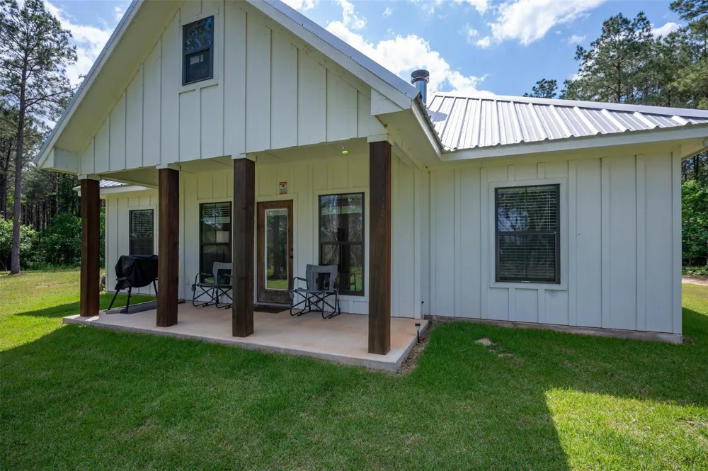 1068 County Road 3200 Colmesneil, TX 75938