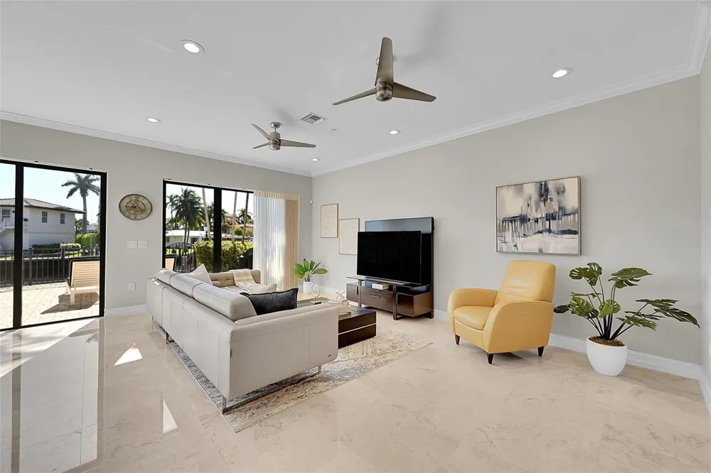 2254 SE 7th Street Pompano Beach, FL 33062