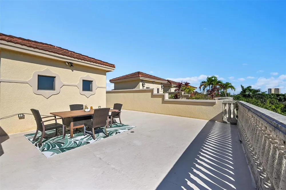 2254 SE 7th Street Pompano Beach, FL 33062