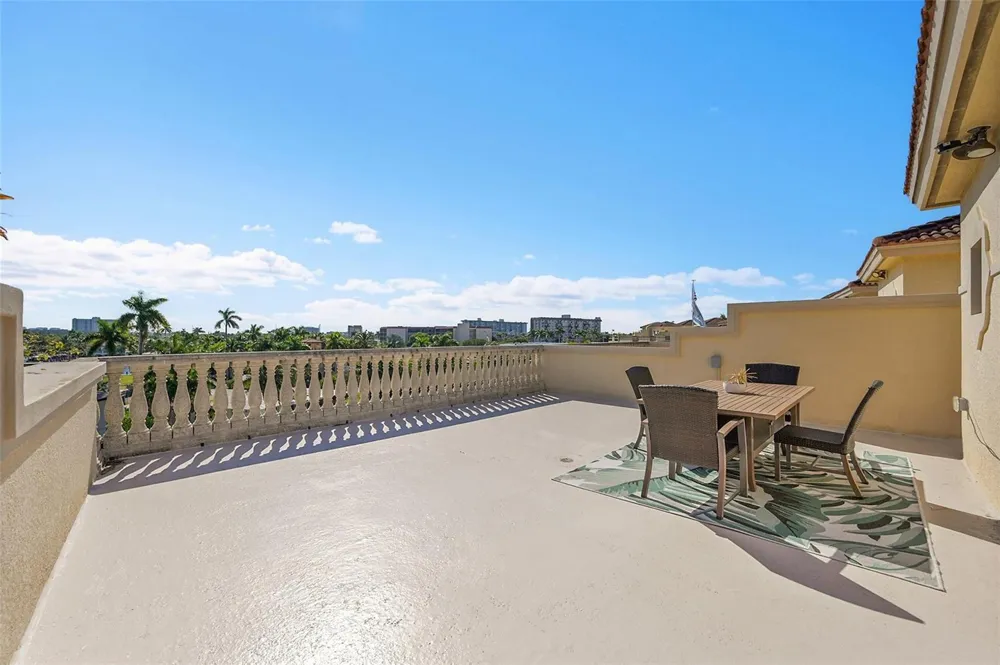 2254 SE 7th Street Pompano Beach, FL 33062