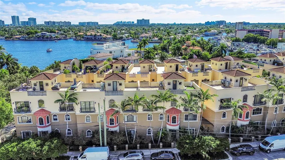 2254 SE 7th Street Pompano Beach, FL 33062