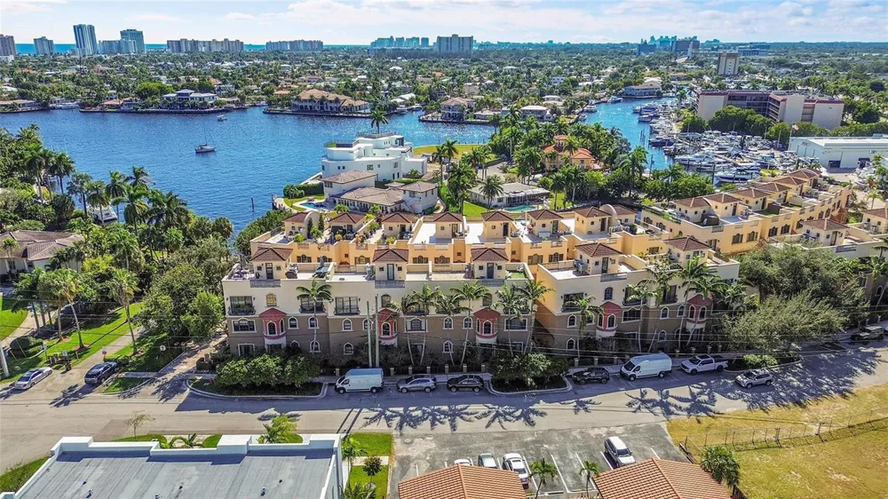 2254 SE 7th Street Pompano Beach, FL 33062