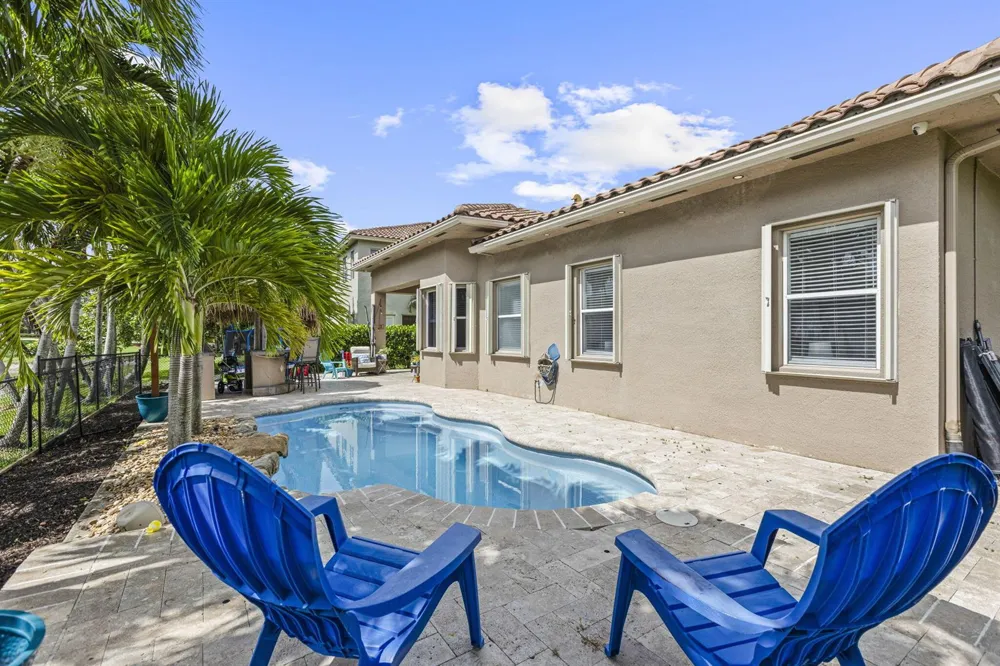 455 Cresta Circle West Palm Beach, FL 33413