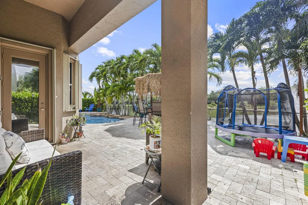 455 Cresta Circle West Palm Beach, FL 33413