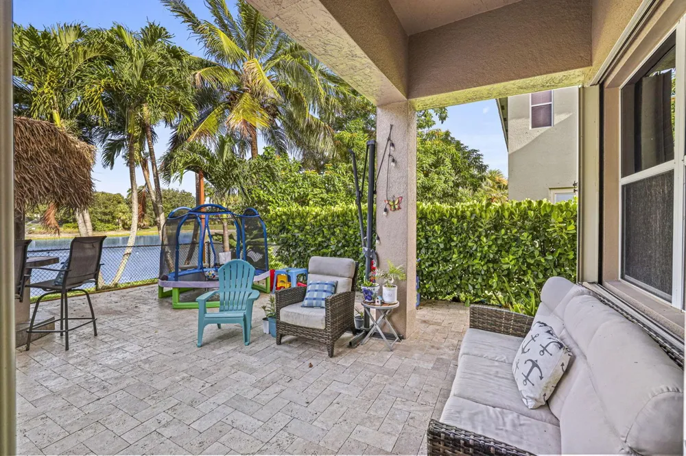 455 Cresta Circle West Palm Beach, FL 33413