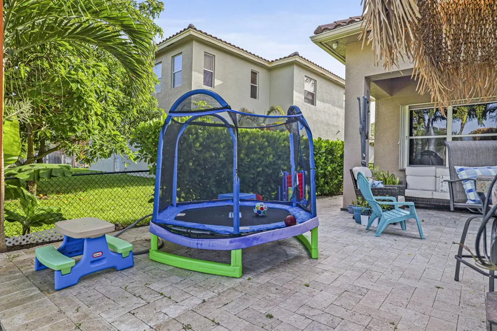 455 Cresta Circle West Palm Beach, FL 33413