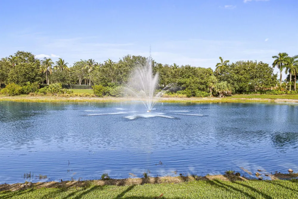 455 Cresta Circle West Palm Beach, FL 33413