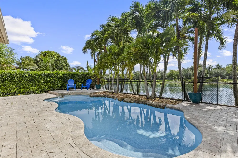 455 Cresta Circle West Palm Beach, FL 33413