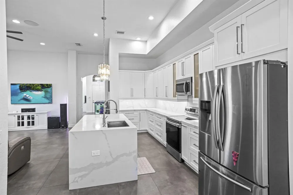 455 Cresta Circle West Palm Beach, FL 33413