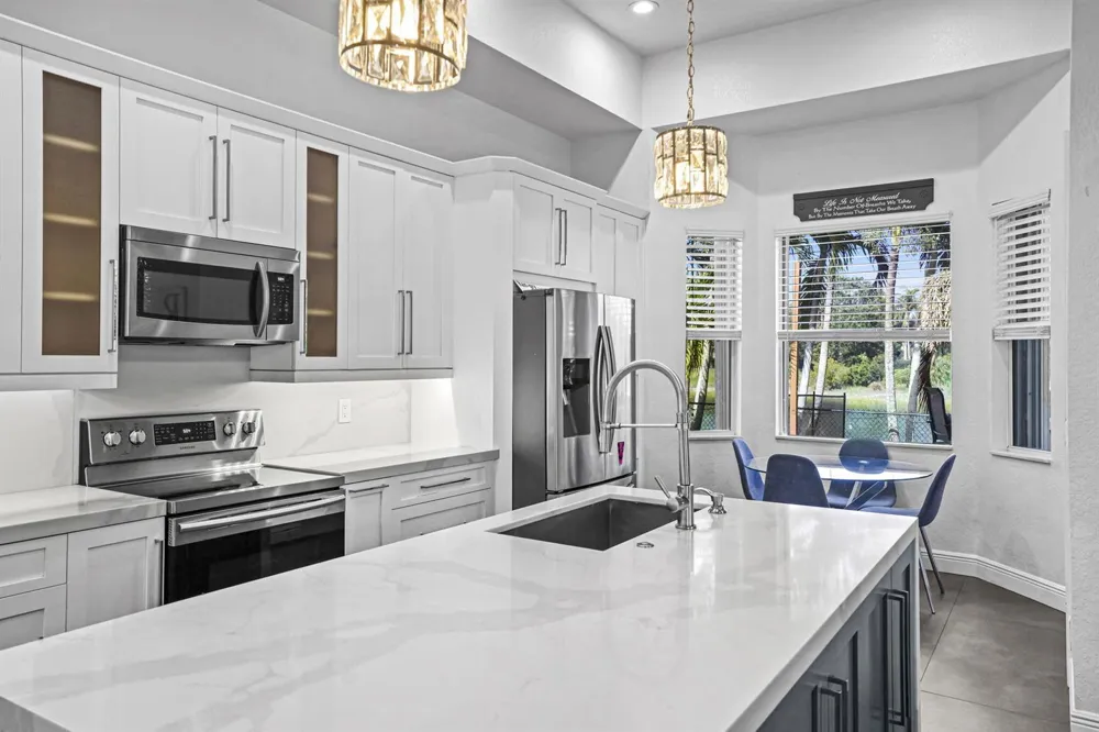 455 Cresta Circle West Palm Beach, FL 33413