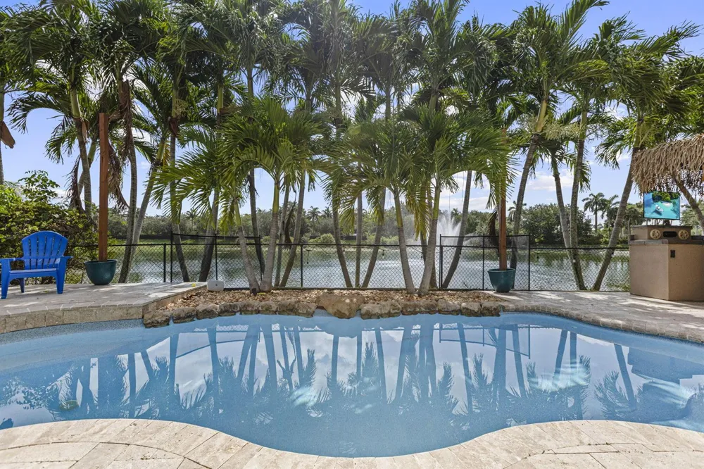 455 Cresta Circle West Palm Beach, FL 33413