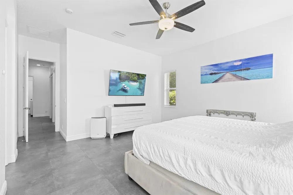 455 Cresta Circle West Palm Beach, FL 33413
