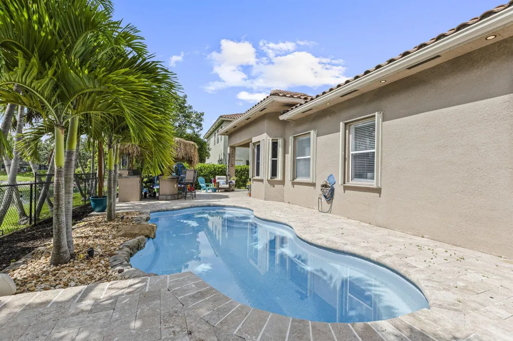 455 Cresta Circle West Palm Beach, FL 33413