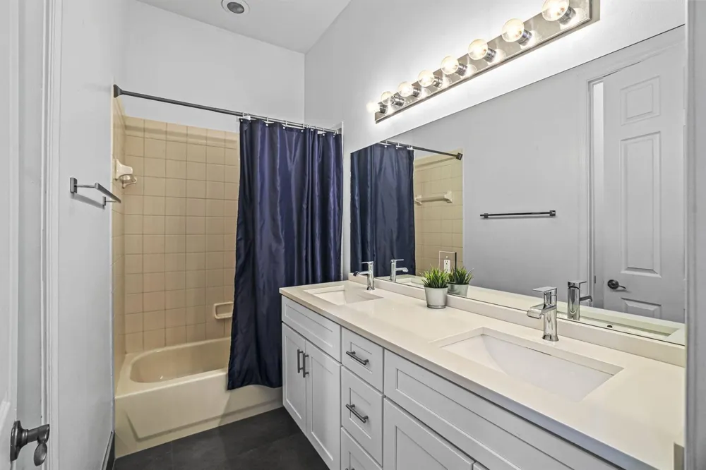 455 Cresta Circle West Palm Beach, FL 33413