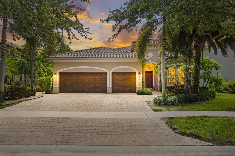 455 Cresta Circle West Palm Beach, FL 33413
