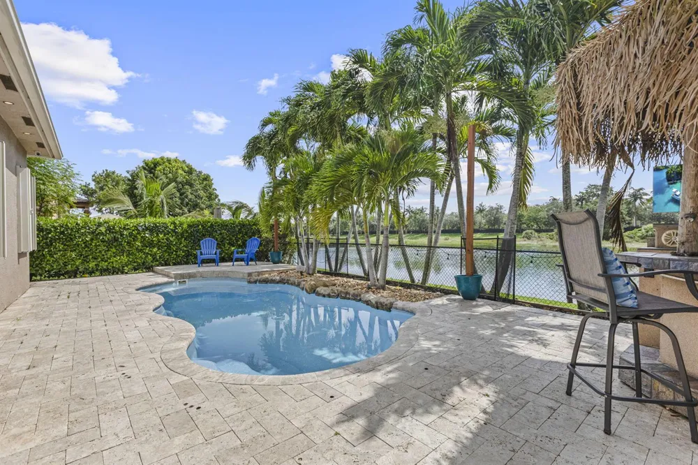 455 Cresta Circle West Palm Beach, FL 33413