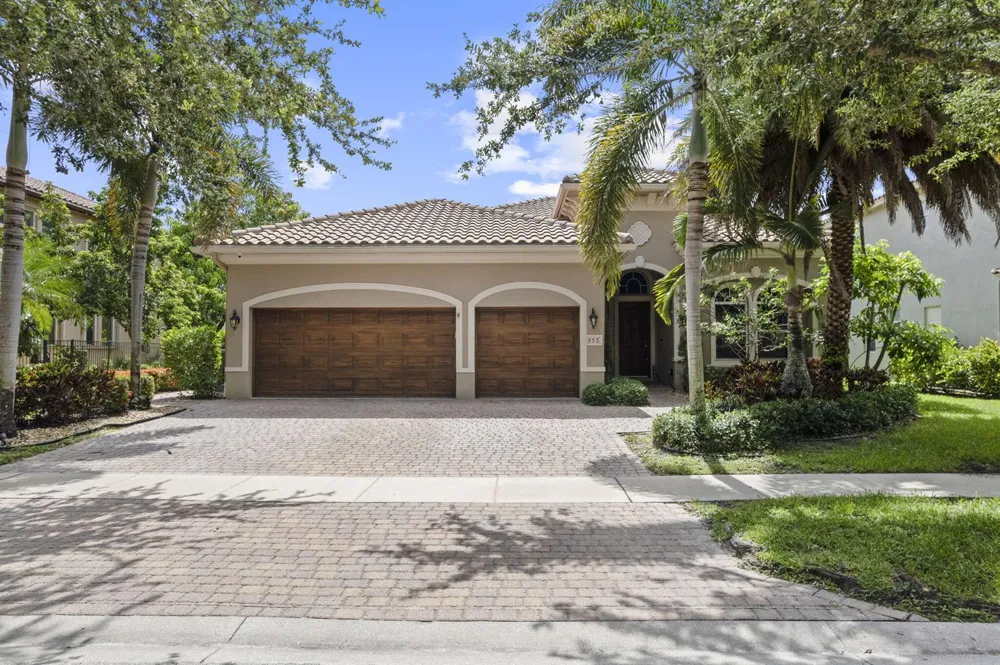 455 Cresta Circle West Palm Beach, FL 33413