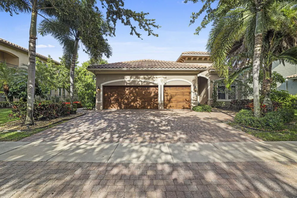 455 Cresta Circle West Palm Beach, FL 33413