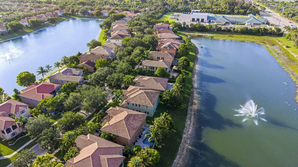 455 Cresta Circle West Palm Beach, FL 33413