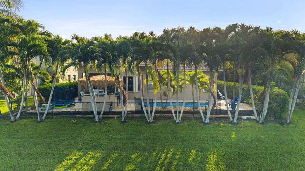 455 Cresta Circle West Palm Beach, FL 33413