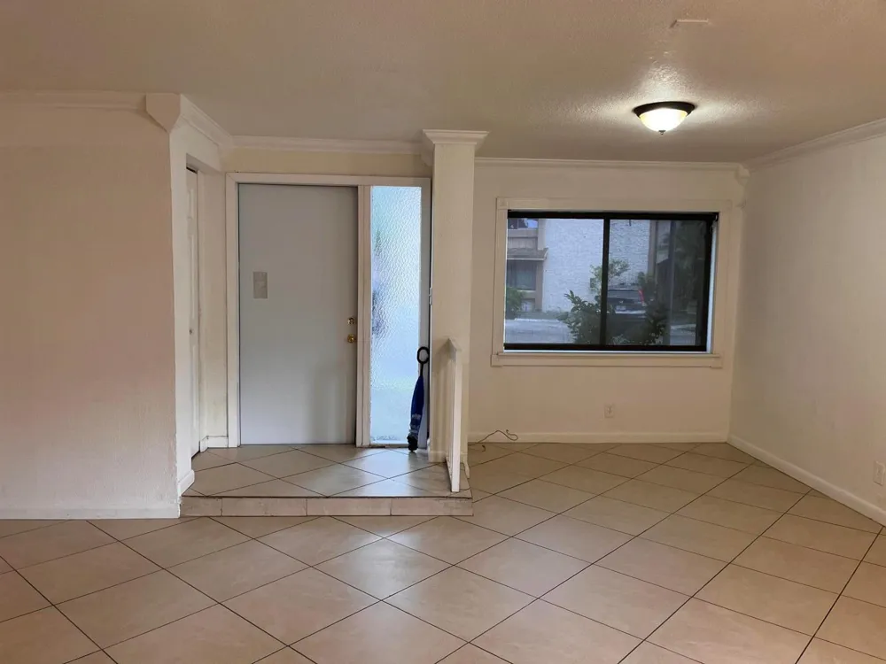 208 Wimbledon Lake Drive #208 Plantation, FL 33324