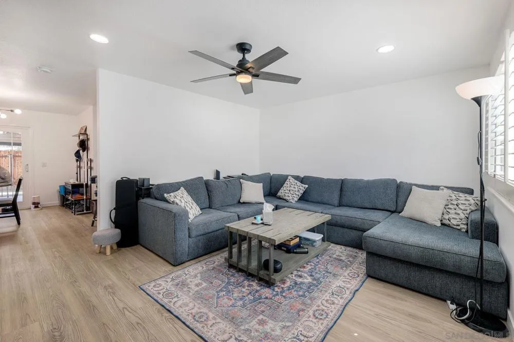 11217 Via Madonna Santee, CA 92071