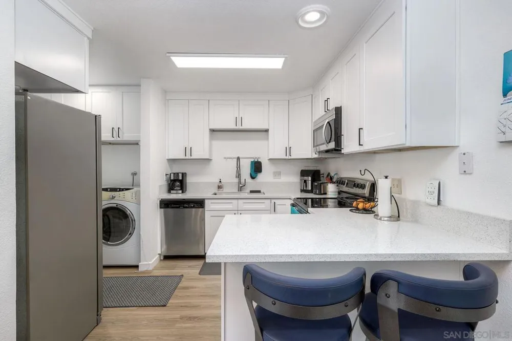 11217 Via Madonna Santee, CA 92071