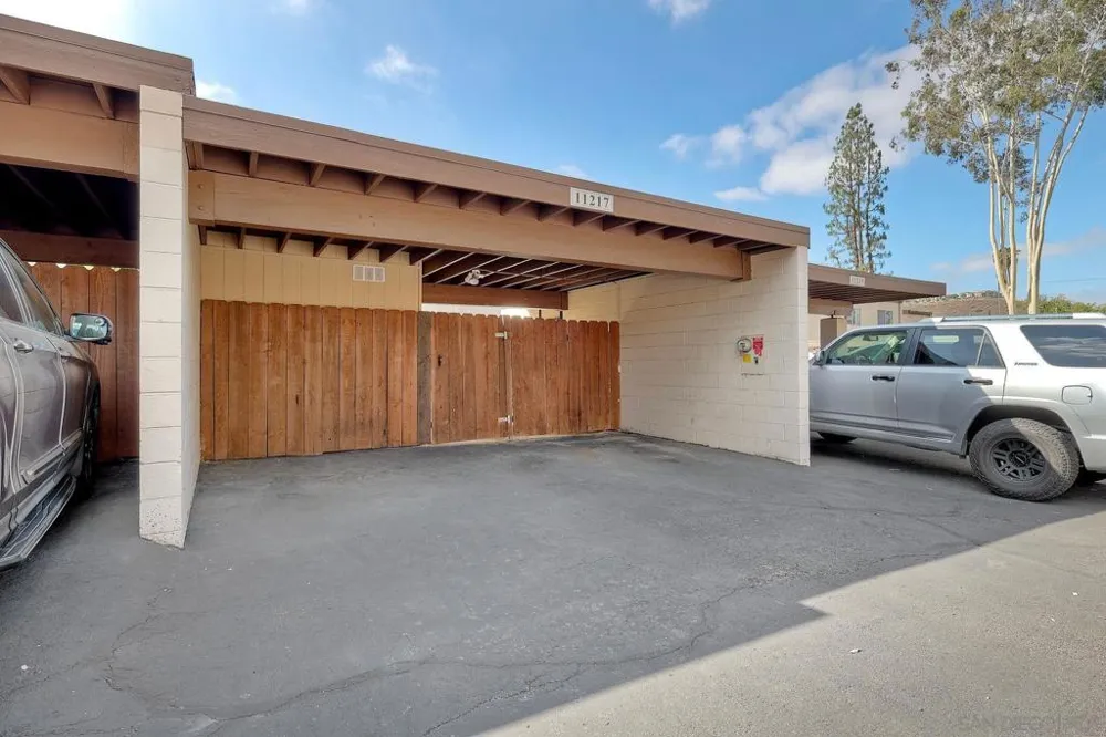 11217 Via Madonna Santee, CA 92071
