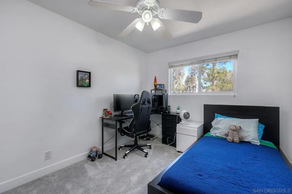 11217 Via Madonna Santee, CA 92071