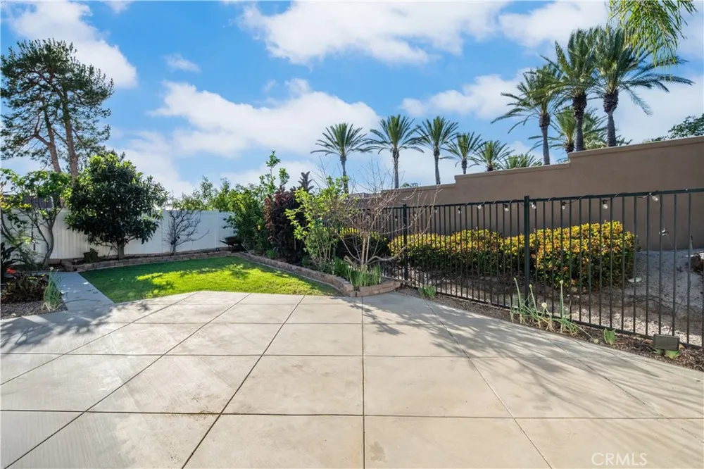 2 Cameron Lake Forest, CA 92610