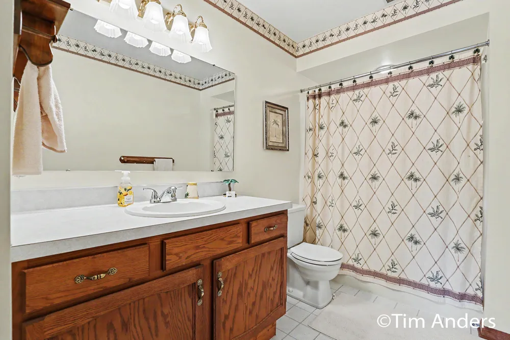 6090 Arroyo Vista Drive NE Rockford, MI 49341