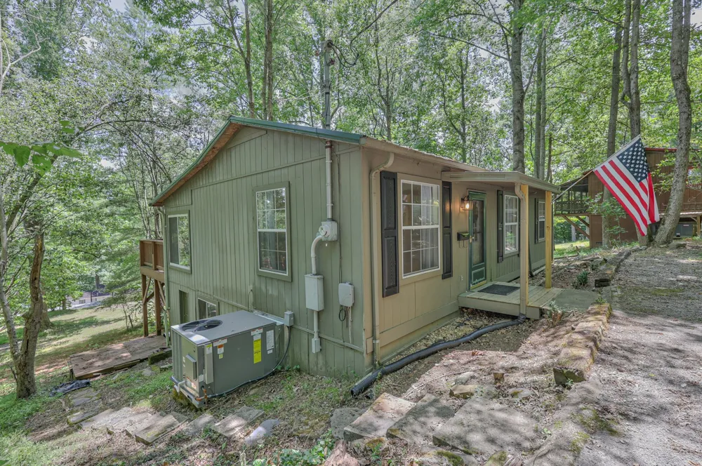 1908 Potts Camp Rd Smithville, TN 37166