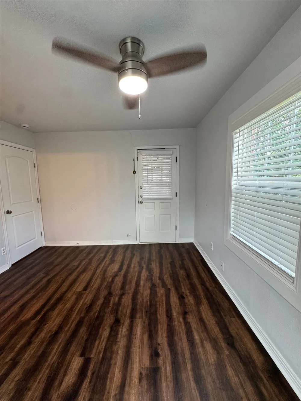 3241 Sandage Avenue Fort Worth, TX 76109