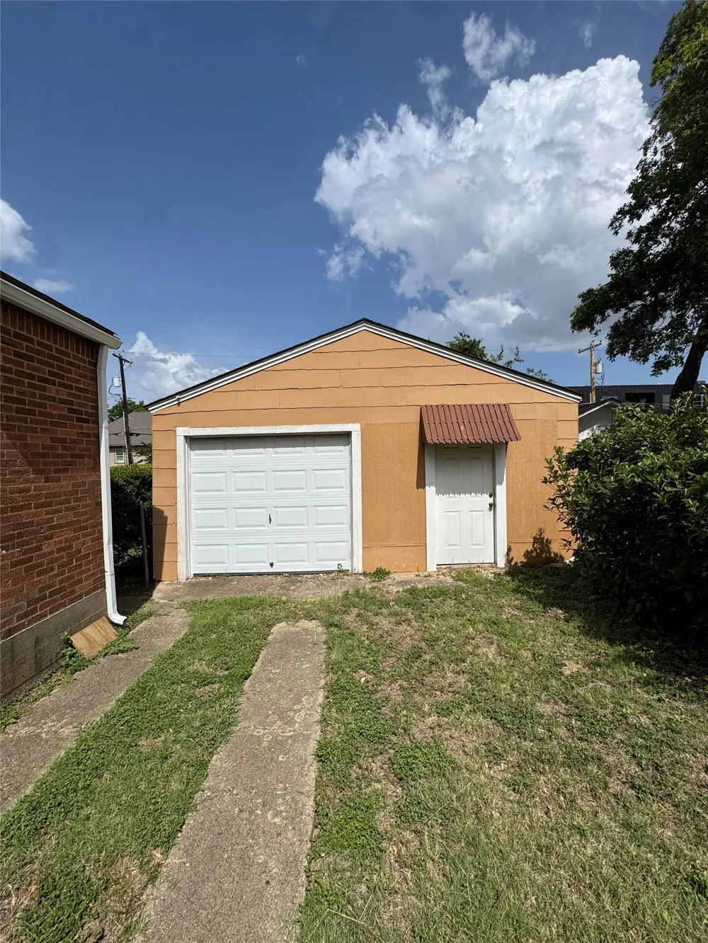 3241 Sandage Avenue Fort Worth, TX 76109