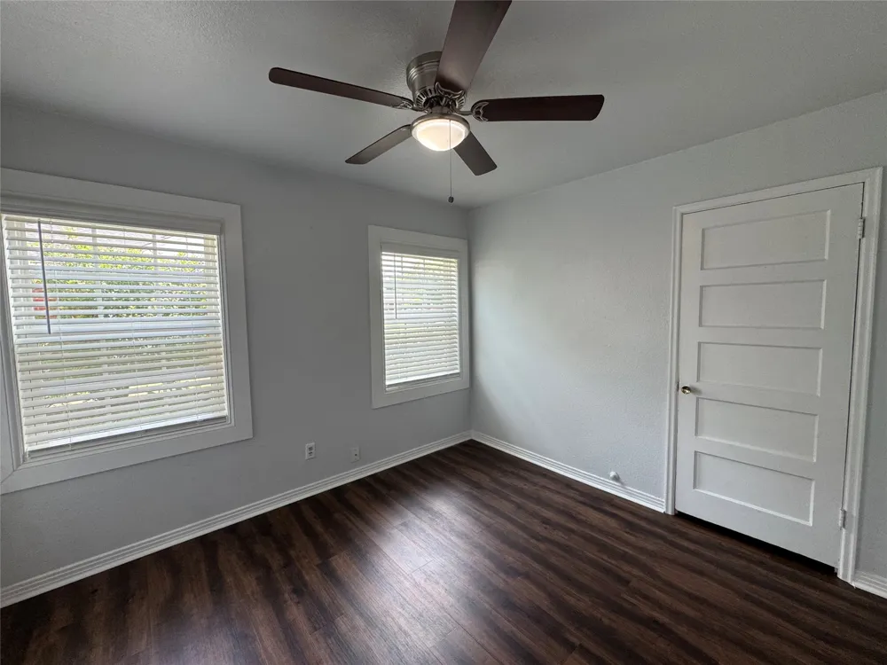 3241 Sandage Avenue Fort Worth, TX 76109