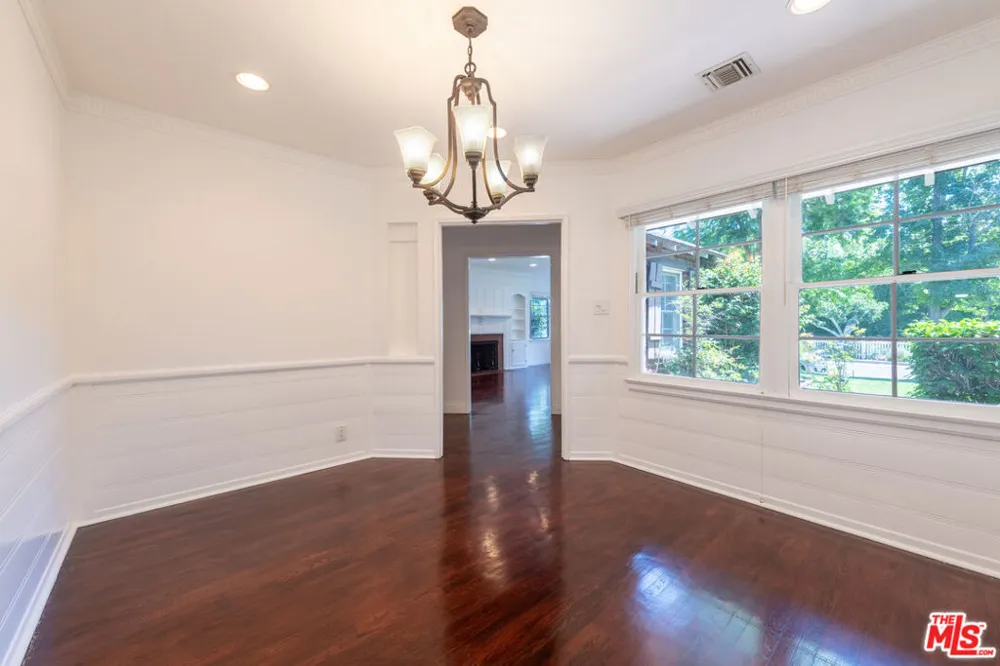 4421 Strohm Avenue Toluca Lake, CA 91602