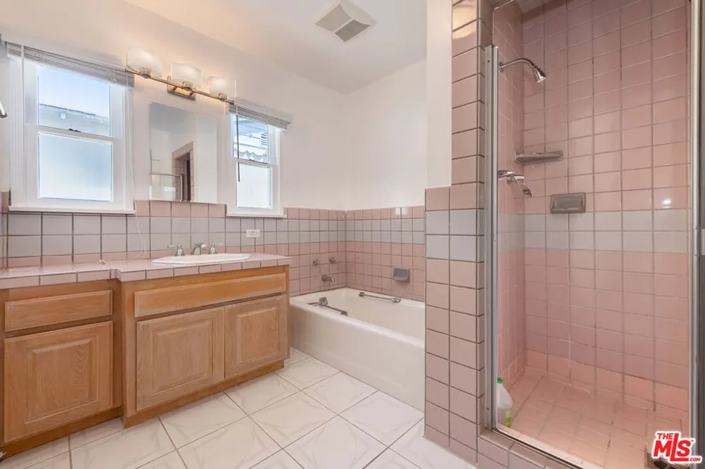 4421 Strohm Avenue Toluca Lake, CA 91602