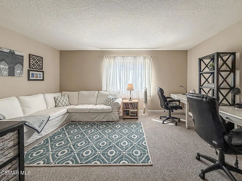 3262 Futura Thousand Oaks, CA 91362