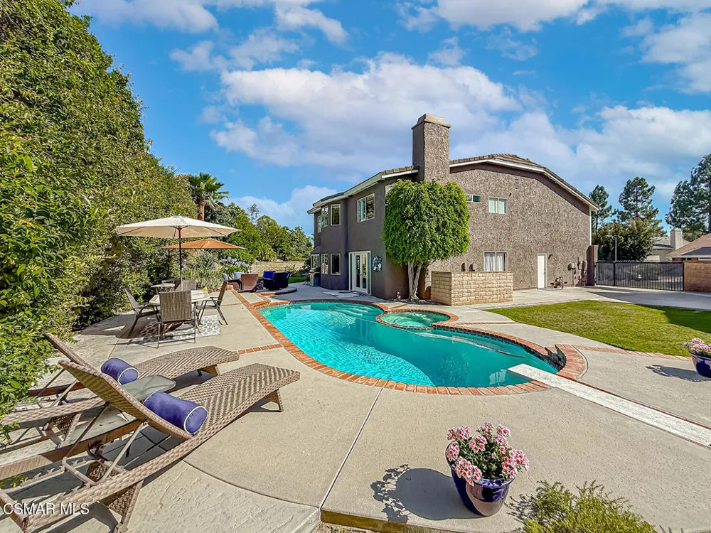 3262 Futura Thousand Oaks, CA 91362