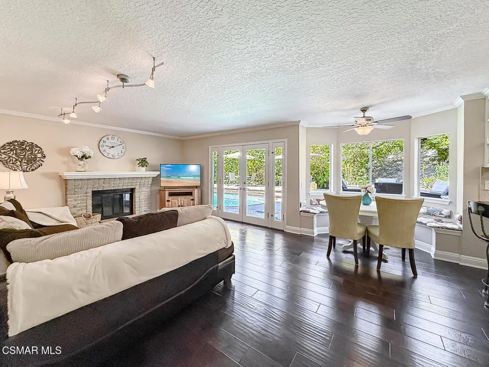 3262 Futura Thousand Oaks, CA 91362