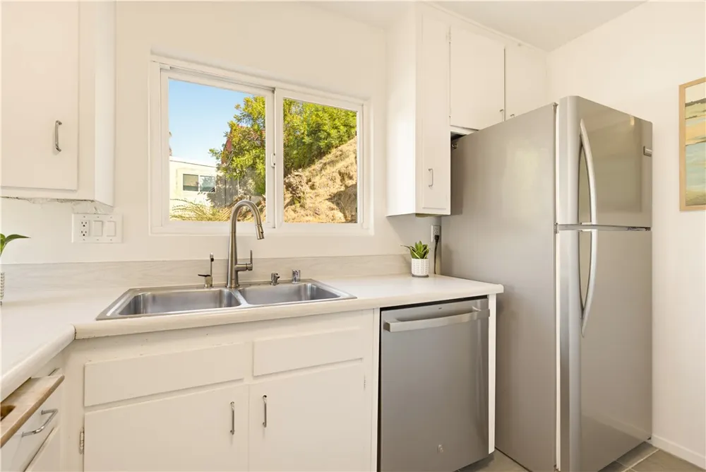 12452 Laurel Terrace Drive Studio City, CA 91604
